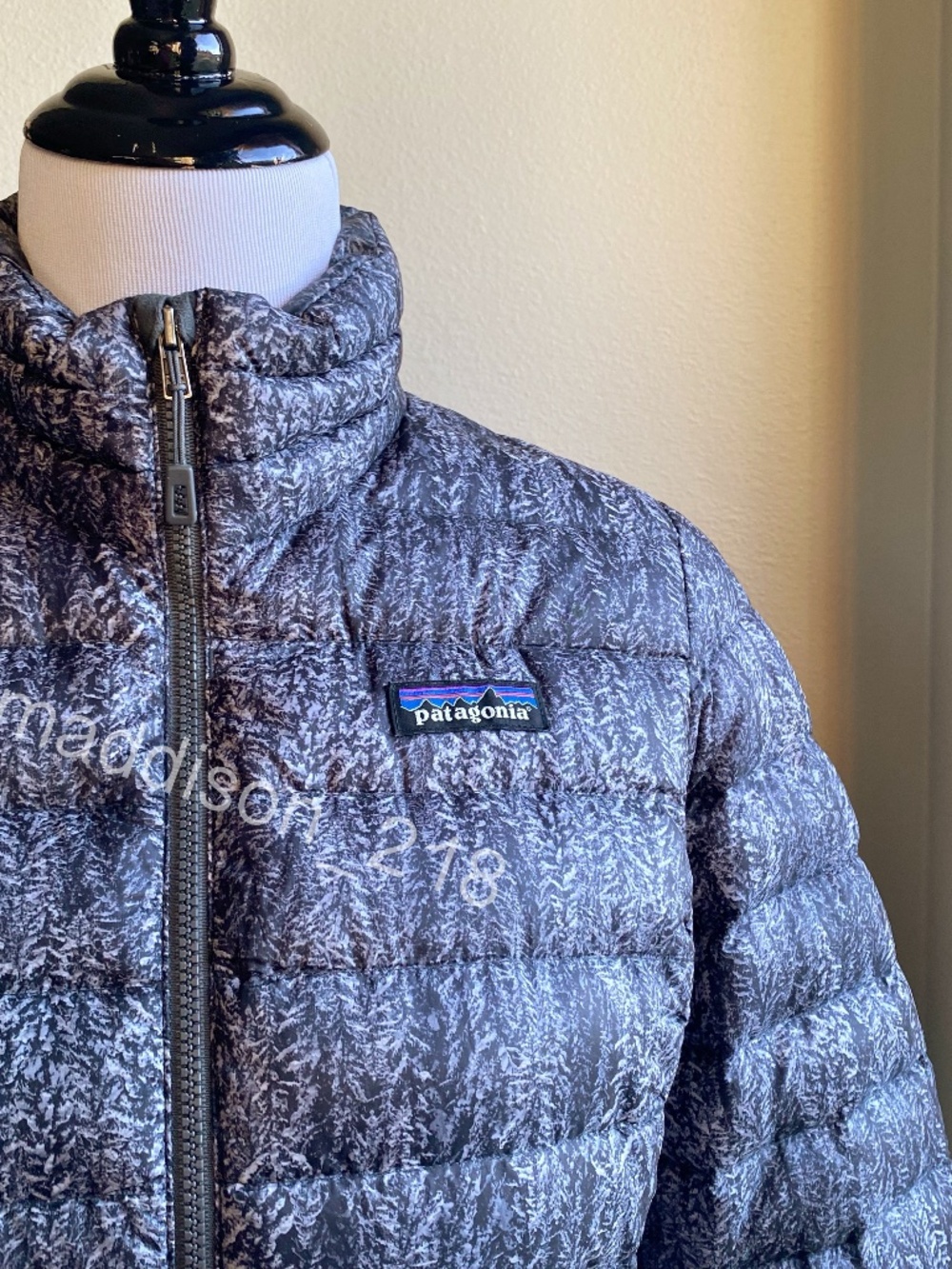 Patagonia Down Sweater Jacket Small Forestland Tailored Grey Black Snowy S